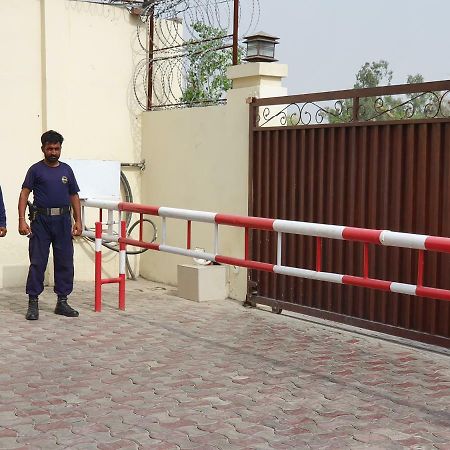 S Chalet Multan Exterior foto
